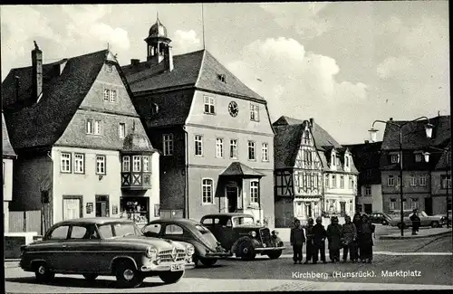 Ak Kirchberg im Hunsrück, Marktplatz, Autos