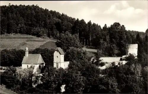 Ak Steinegg Neuhausen im Enzkreis Schwarzwald, Burgruine mit Kirche