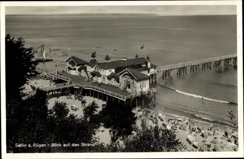 Ak Ostseebad Sellin auf Rügen, Blick auf den Strand, Seebrücke