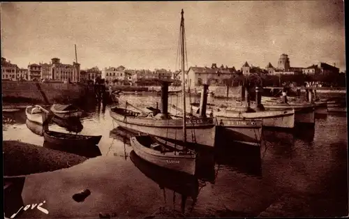 Ak Saint Jean de Luz Pyrénées Atlantiques, Le Port