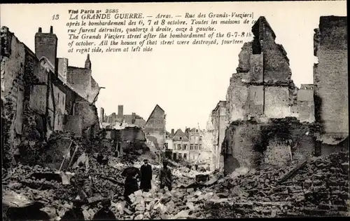 Ak Arras Pas de Calais, Vue générale des Grand Vieziers après le bombardement