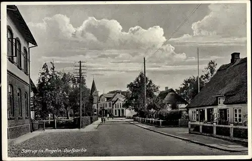 Ak Satrup Mittelangeln Schleswig Holstein, Dorfpartie, Straßenpartie