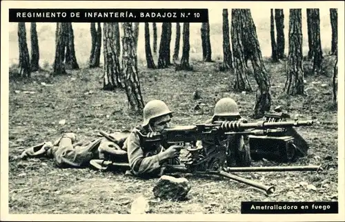 Ak Regimento de Infanteria Badajoz No 10, Ametralladora en fuego