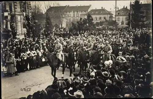 Foto Ak Mulhouse Mülhausen Elsass Haut Rhin, Visite Presidentielle 1918, Parade