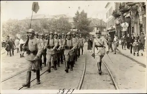 Foto Ak Französische Soldaten in Uniform, Adrian Helme