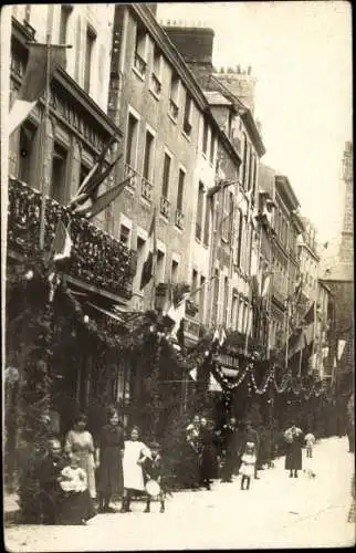 Foto Ak Caen Calvados, Fetes de Caen, drapeau