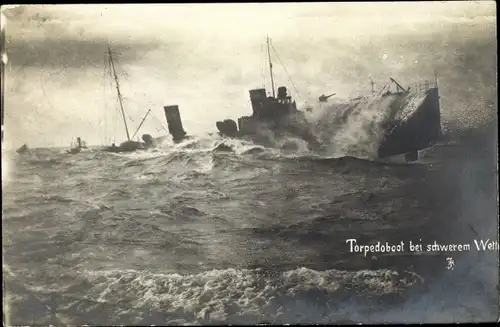 Ak Torpedoboot bei schwerem Wetter, Kriegsschiff