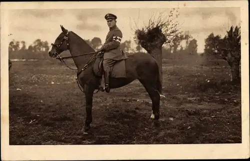Ak Katholisch Div. Pfarrer A. Oeller zu Pferd, Sanitäter, 1. Bayerische Reserve Division