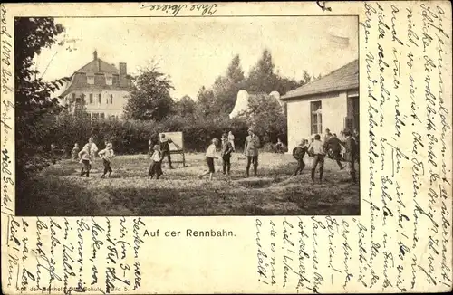 Ak Berlin Steglitz Lichterfelde, Auf der Rennbahn, Kinder auf dem Schulhof