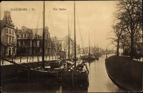 Ak Oldenburg im Großherzogtum Oldenburg, Am Hafen, Segelboote