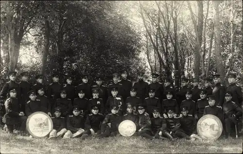 Ak Polizisten in Uniform, Gruppenbild