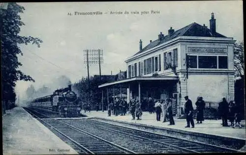 Ak Franconville Val d Oise, Arrivee du train pour Paris