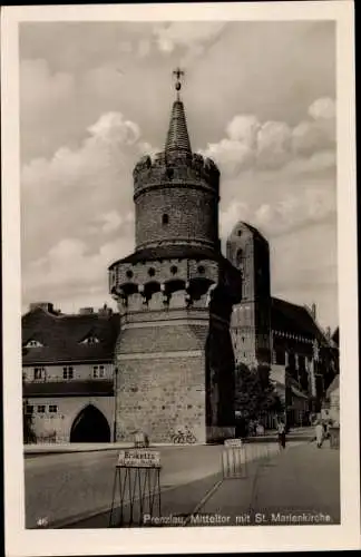 Ak Prenzlau in der Uckermark, Mitteltor, St. Marienkirche