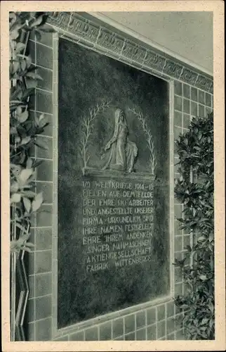 Ak Wittenberge in der Prignitz, Singer Nähmaschinen Fabrik, Gefallenen Gedenktafel