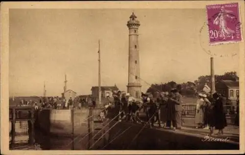 Ak Ouistreham Riva Bella Calvados, Le Phare