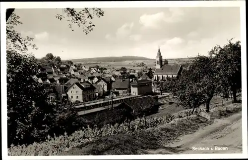 Ak Seckach in Baden Württemberg, Panorama, Bahnhof Gleisseite