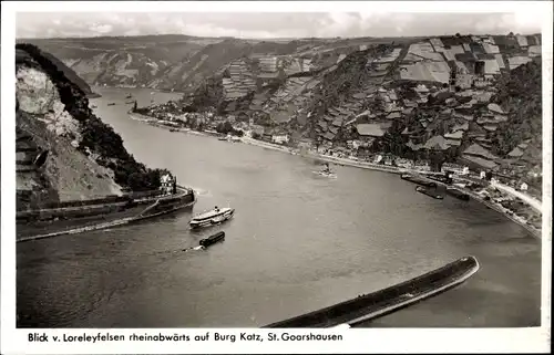 Ak Sankt Goarshausen am Rhein, Blick vom Loreleyfelsen auf Burg Katz und Stadt