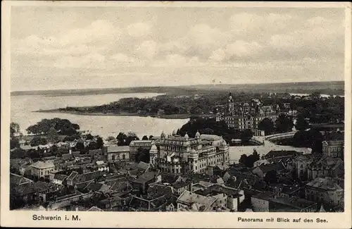 Ak Schwerin in Mecklenburg Vorpommern, Panorama mit Blick auf den See