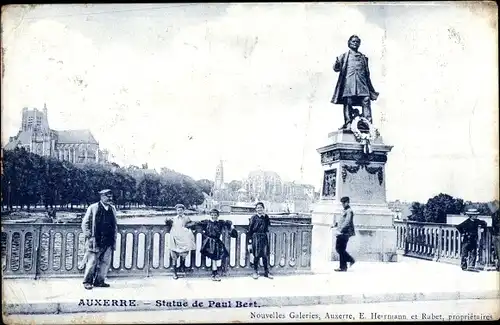 Ak Auxerre Yonne, Statue de Paul Berg