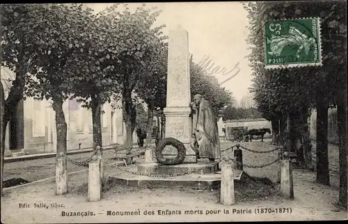 Ak Buzançais Indre, Monument des Enfants morts pour la Patrie 1870-1871