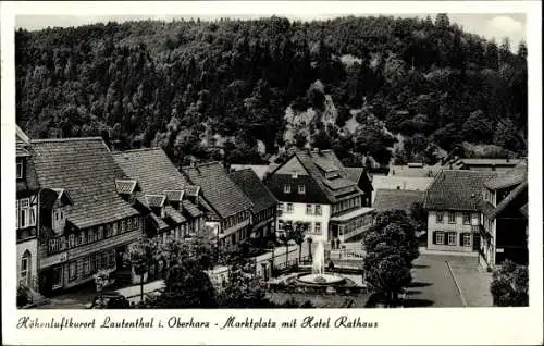 Foto Ak Lautenthal Langelsheim im Oberharz, Blick auf den Marktplatz mit Hotel Rathaus