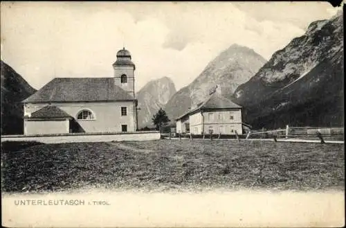 Ak Unterleutasch Leutasch in Tirol, Kirche mit Gasthaus zur Brücke und Bergpanorama