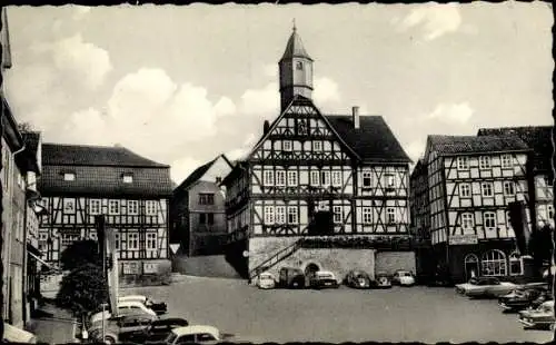 Ak Sontra in Hessen, Straßenpartie mit Blick auf das Rathaus