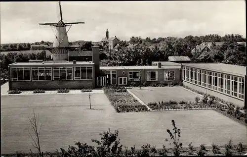 Ak De Schutse Zeeland Niederlande, Dorpsstraat, Prot. Chr. Landbouwhuishoudschool