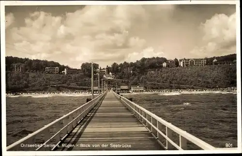 Ak Ostseebad Sellin auf Rügen, Blick von der Seebrücke auf die Küste