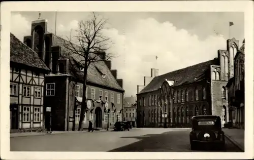 Ak Parchim in Mecklenburg, Straßenpartie