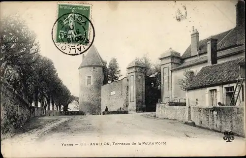 Ak Avallon Yonne, Terreaux de la Petite Porte