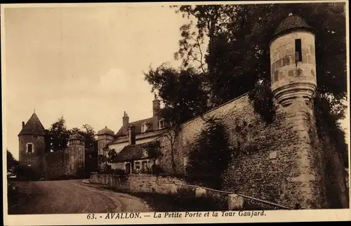 Ak Avallon Yonne, La Petite Porte et la Tour Gaujard
