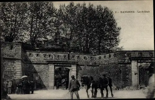 Ak Bayonne Pyrénées Atlantiques, Le Reduit