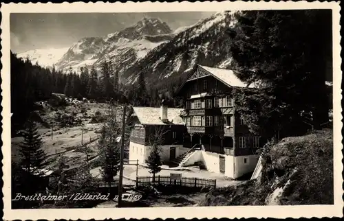 Ak Zillertal Tirol, Alpengasthaus Breitlahner, Ortschaft mit Landschaftsblick