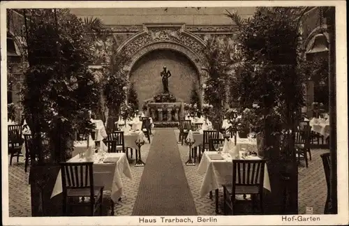 Ak Berlin, Haus Trarbach, Hofgarten, Innenansicht, Behrenstraße 47