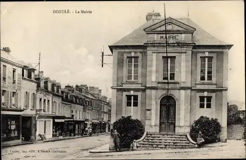 Ak Dozulé Calvados, La Mairie