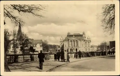 Ak Schwerin in Mecklenburg, Straßenpartie