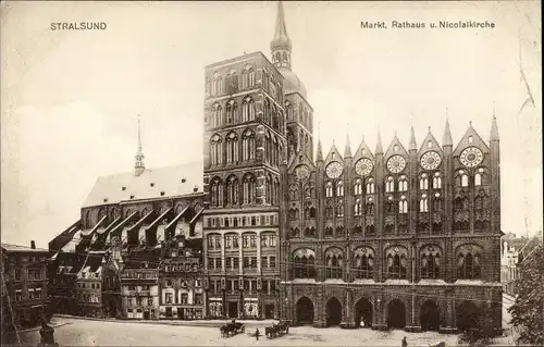 Ak Hansestadt Stralsund Mecklenburg Vorpommern, Marktplatz, Rathaus und Nikolaikirche