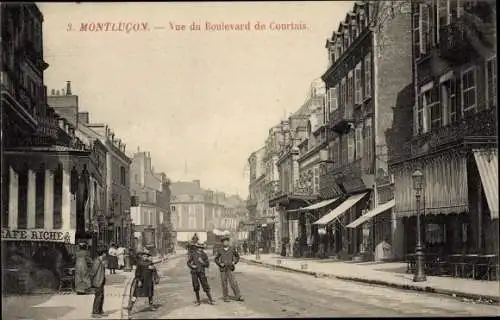 Ak Montluçon Allier, Vue du Boulevard de Courtais