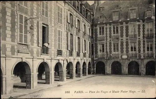 Ak Paris III. Arrondissement Temple, Place des Vosges, Musee Victor Hugo