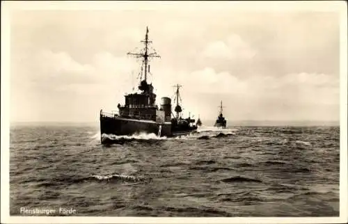 Foto Ak Deutsche Kriegsschiffe in Flensburger Förde, Schiff Nr 8