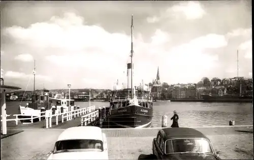 Ak Flensburg in Schleswig Holstein, An der Fördebrücke, Dampfer Alexandra