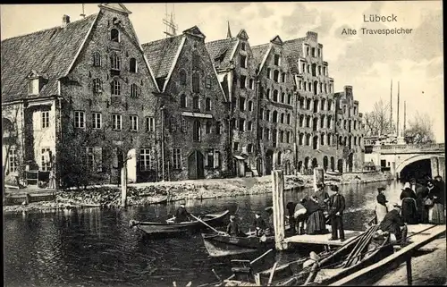 Ak Hansestadt Lübeck, alte Travespeicher