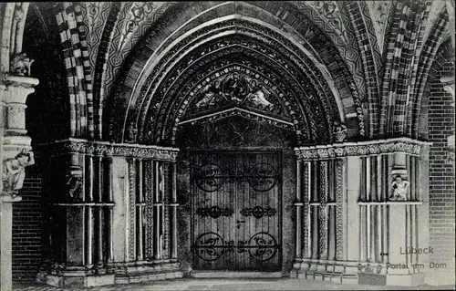Ak Hansestadt Lübeck, Portal vom Dom, Architekturdetail