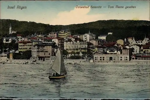 Ak Sassnitz auf Rügen, Blick von der Ostsee, Segelboot