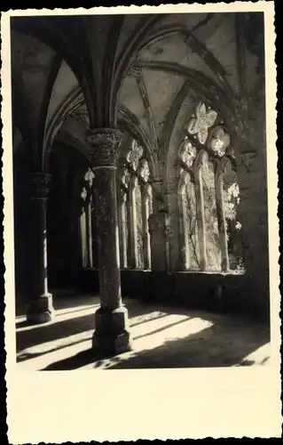 Ak Schweiz, unbekannter Ort, Gotischer Kreuzgang