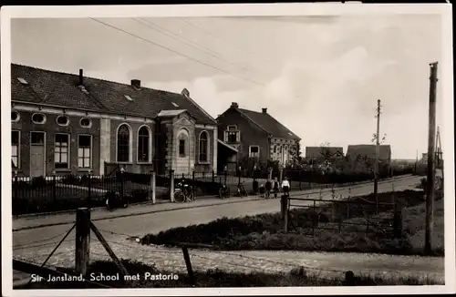 Ak Sir Jansland Zeeland Niederlande, School met Pastorie