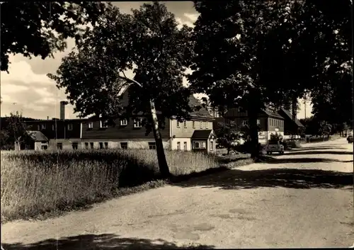 Ak Neuhausen im Erzgebirge, Straßenpartie, Hotel Kammbaude, Dachsbaude