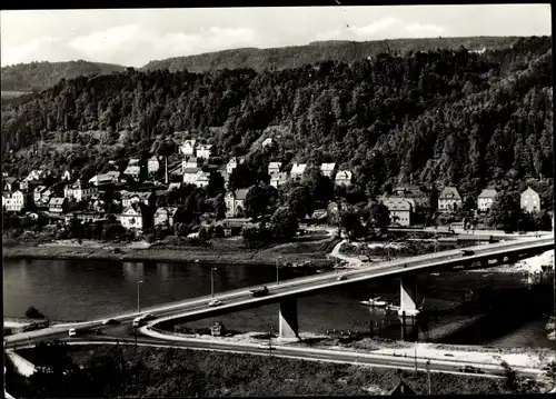 Ak Rathmannsdorf in Sachsen, Blick zur Brücke, Teilansicht, Fliegeraufnahme