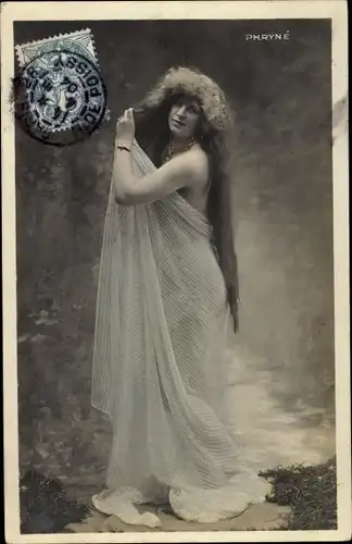 Ak Phryne, Standportrait einer Frau
